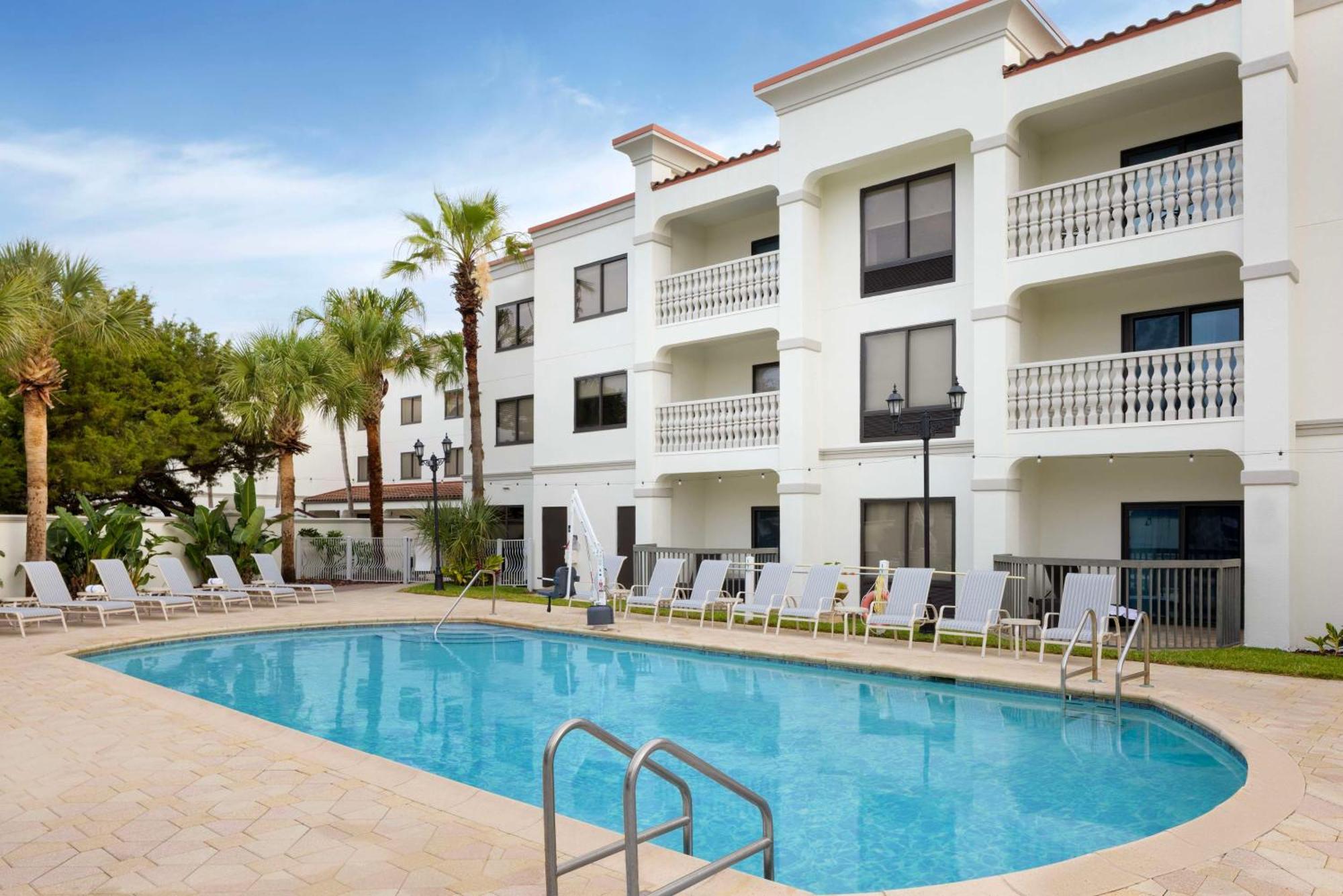 Hampton & St. Augustine-vilano 3*